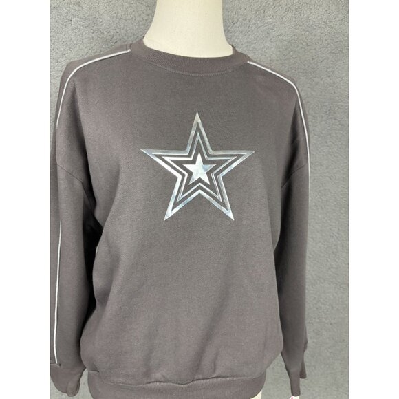 Rebellious One Women's Juniors' Star Applique Crewneck Sweatshirt Gray XS NWT's - Picture 2 of 8